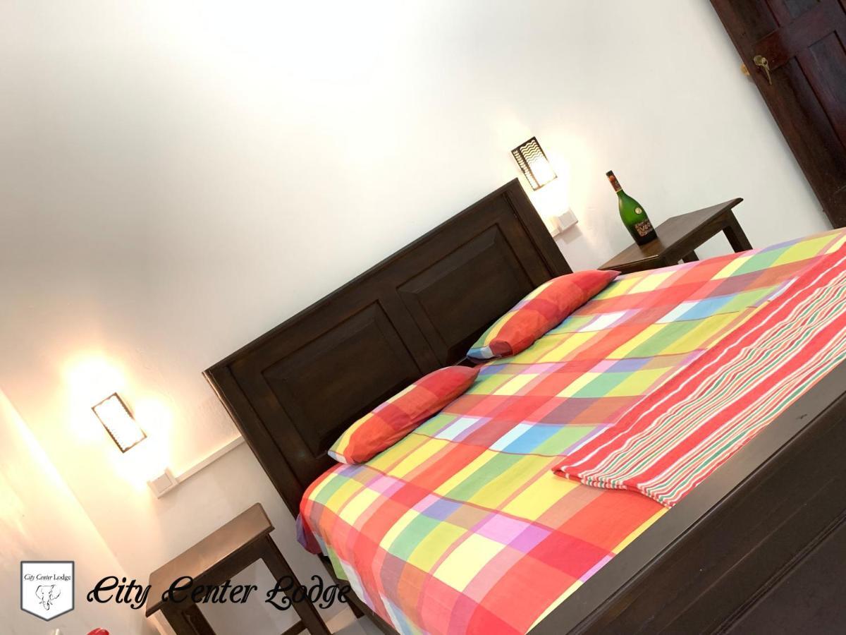 City Centre Lodge Ponnarankulama 외부 사진